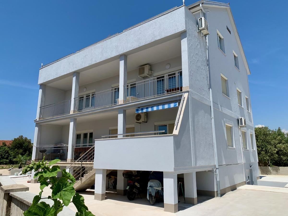 Apartments Janko Pakoštane Exterior foto